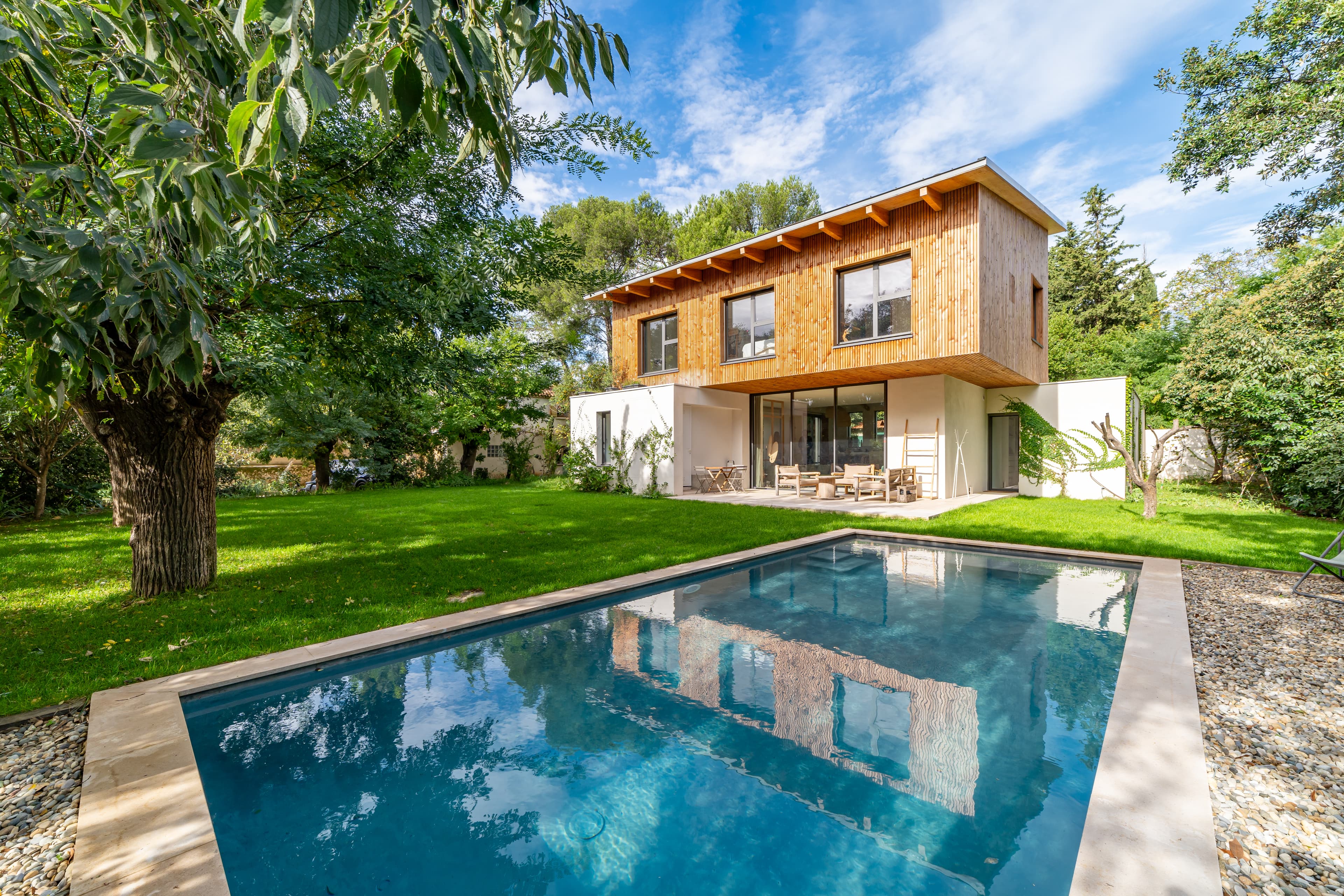L'architecture contemporaine qui dialogue avec la nature à Castelnau-le-Lez